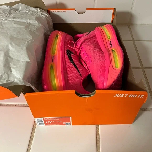 Nike Vomero Premium - Picture 8 of 8